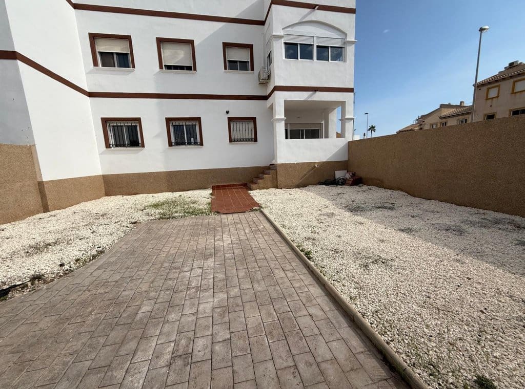 2 slaapkamer Appartement te koop in Orihuela Costa met zwembad garage - € 195.000 (Ref: 9325785)