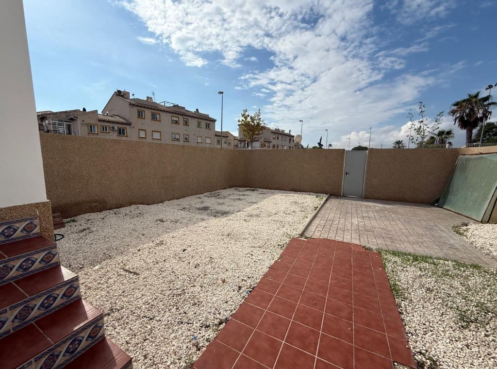 2 slaapkamer Appartement te koop in Orihuela Costa met zwembad garage - € 195.000 (Ref: 9325785)