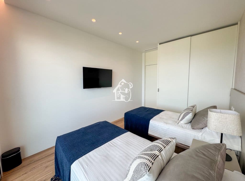 3 soveværelse Penthouse til leje i Orihuela Costa med swimmingpool garage - € 3.750 (Ref: 9329941)