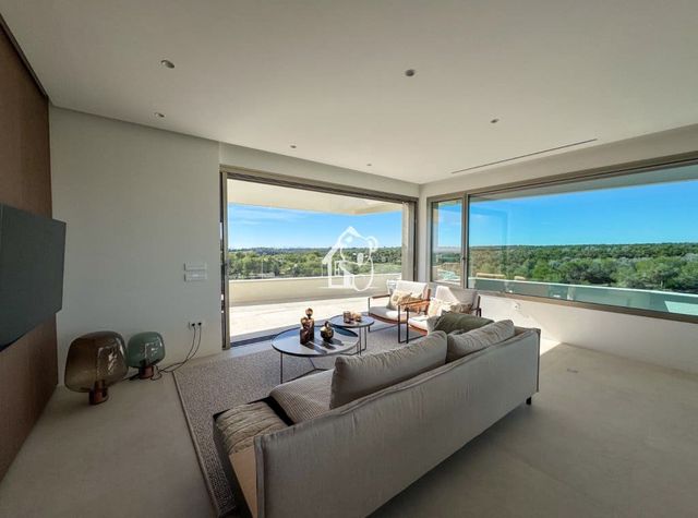 3 soveværelse Penthouse til leje i Las Colinas Golf, Orihuela med swimmingpool garage - € 3.750 (Ref: 9329941)