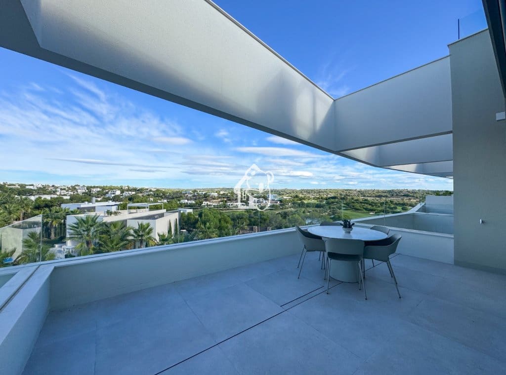 3 soveværelse Penthouse til leje i Orihuela Costa med swimmingpool garage - € 3.750 (Ref: 9329941)