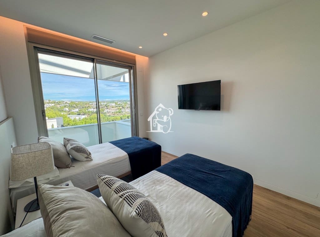 3 soveværelse Penthouse til leje i Orihuela Costa med swimmingpool garage - € 3.750 (Ref: 9329941)