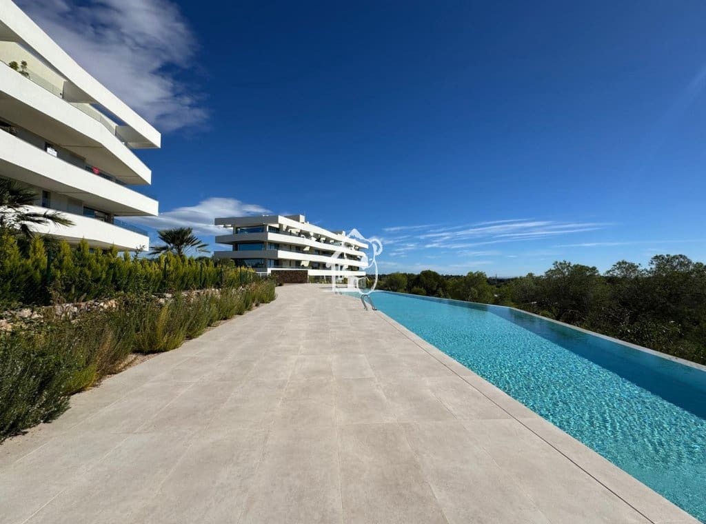 3 soveværelse Penthouse til leje i Orihuela Costa med swimmingpool garage - € 3.750 (Ref: 9329941)