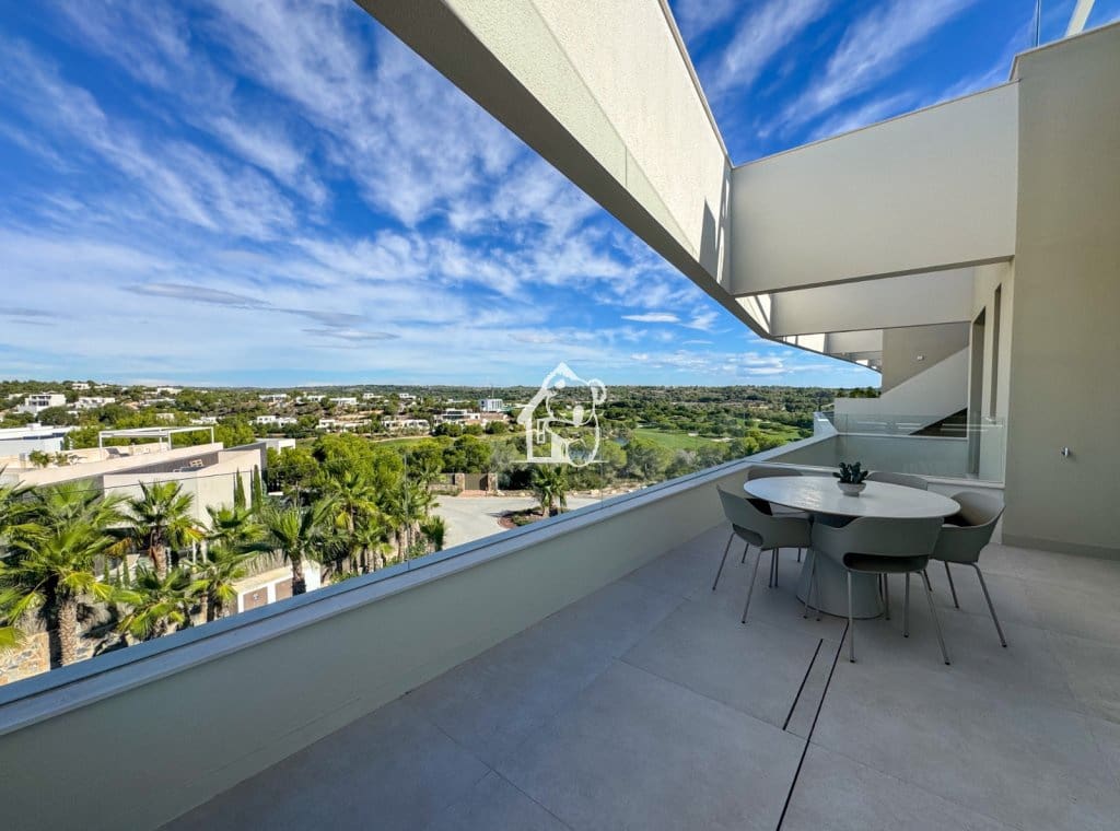 3 soveværelse Penthouse til leje i Orihuela Costa med swimmingpool garage - € 3.750 (Ref: 9329941)
