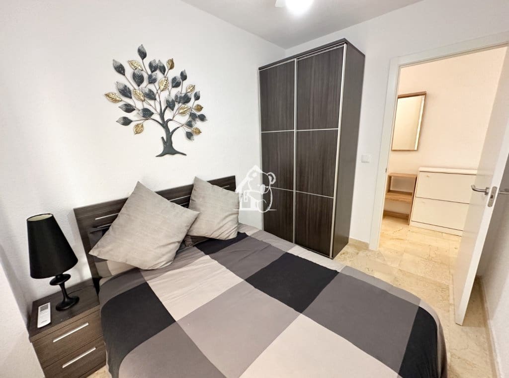 3 sovrum Lägenhet att hyra i Torrevieja - 1 300 € (Ref: 9329944)