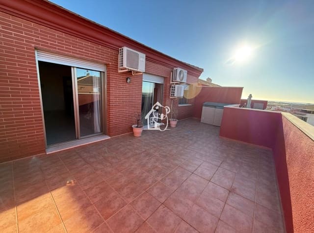 Penthouse de 3 chambres à louer à Pilar de la Horadada ciudad, Pilar de la Horadada - 800 € (Ref: 9337318)