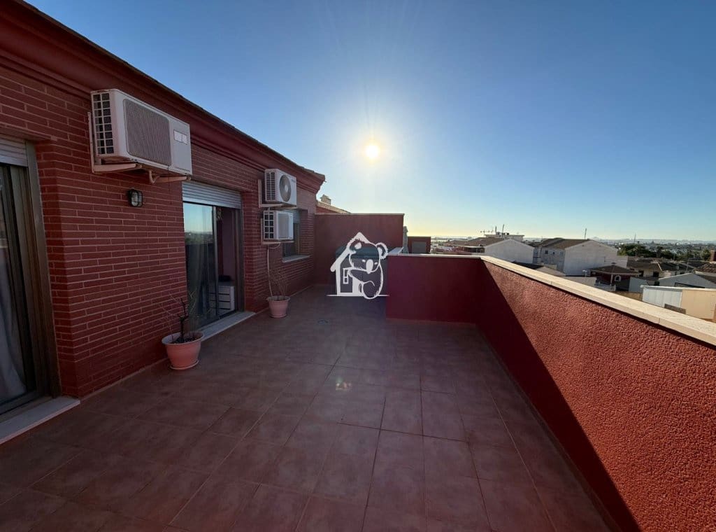Penthouse de 3 chambres à louer à Pilar de la Horadada - 800 € (Ref: 9337318)