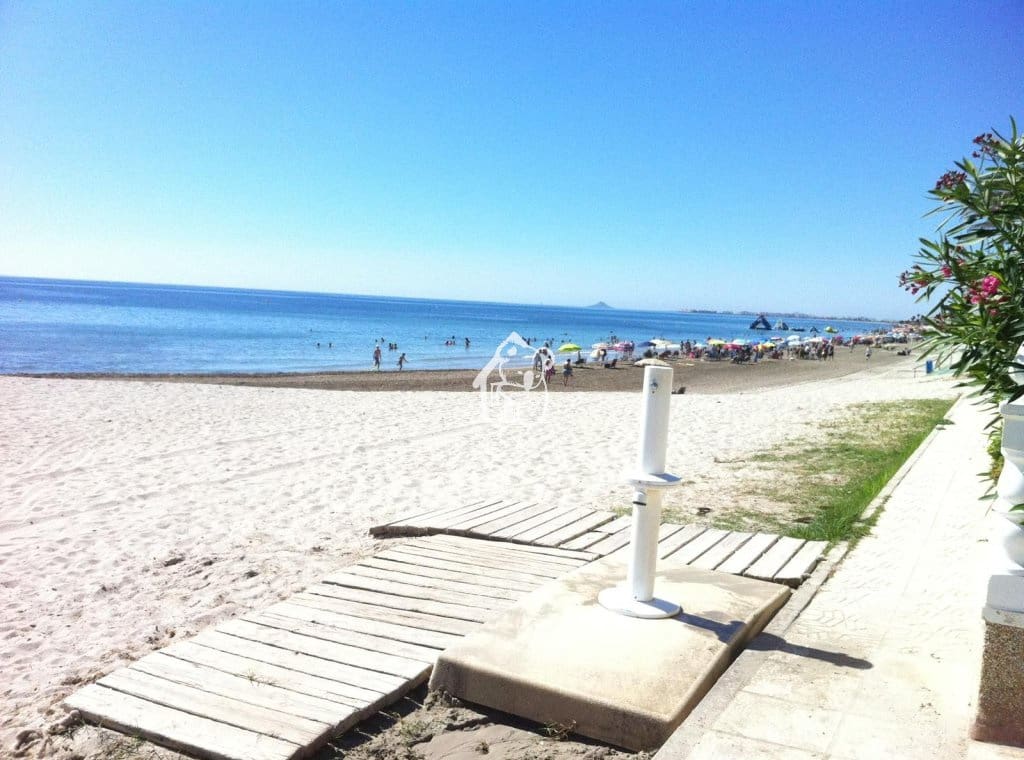 4 bedroom Villa for rent in Torre de la Horadada with garage - € 1,000 (Ref: 9346605)