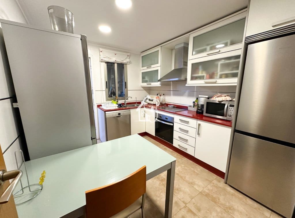 4 bedroom Villa for rent in Torre de la Horadada with garage - € 1,000 (Ref: 9346605)