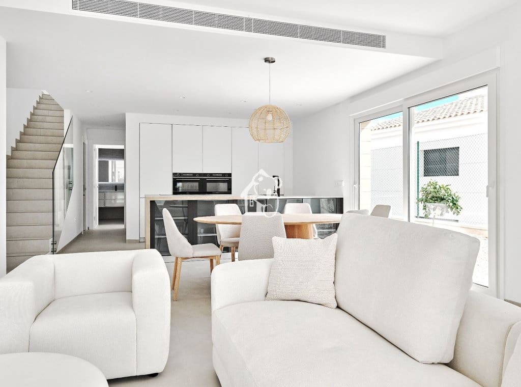 3 slaapkamer Villa te koop in Los Montesinos met zwembad - € 439.000 (Ref: 9355335)