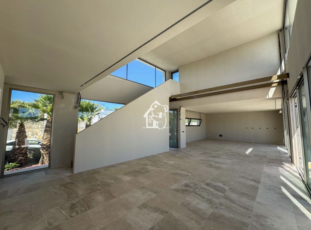 5 bedroom Villa for sale in Dehesa de Campoamor with pool - € 2,950,000 (Ref: 9357003)