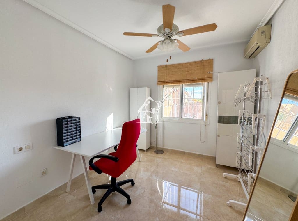 Maison de Ville de 3 chambres à louer à Ciudad Quesada - 1 200 € (Ref: 9357949)