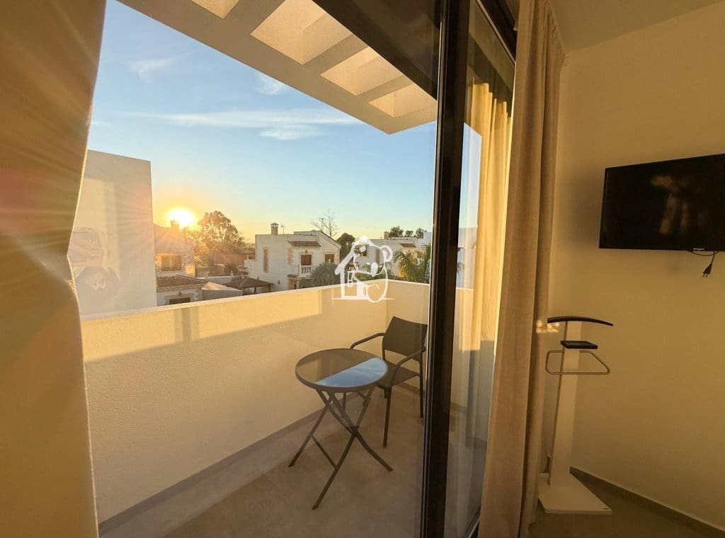 3 camera da letto Villa da affittare in La Marina con piscina - 2.500 € (Rif: 9361009)