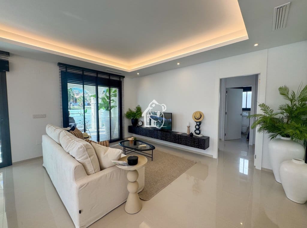 3 soveværelse Byhus til salg i Ciudad Quesada med swimmingpool - € 869.000 (Ref: 9374676)