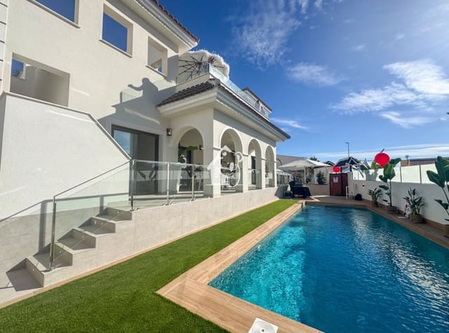 3 bedroom Townhouse for sale in Ciudad Quesada, Rojales with pool - € 869,000 (Ref: 9374676)