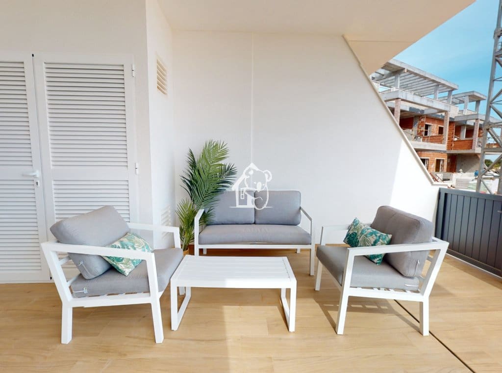 2 soveværelse Bungalow til salg i Torrevieja med swimmingpool - € 269.900 (Ref: 9374677)