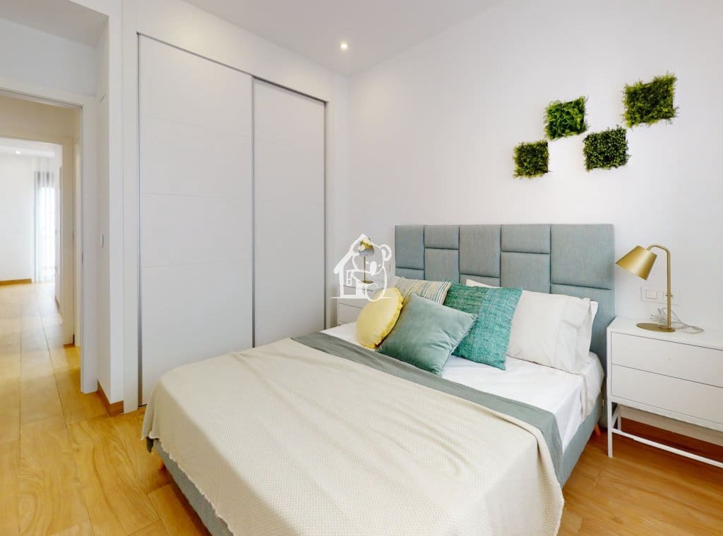 2 soveværelse Bungalow til salg i Torrevieja med swimmingpool - € 269.900 (Ref: 9374677)