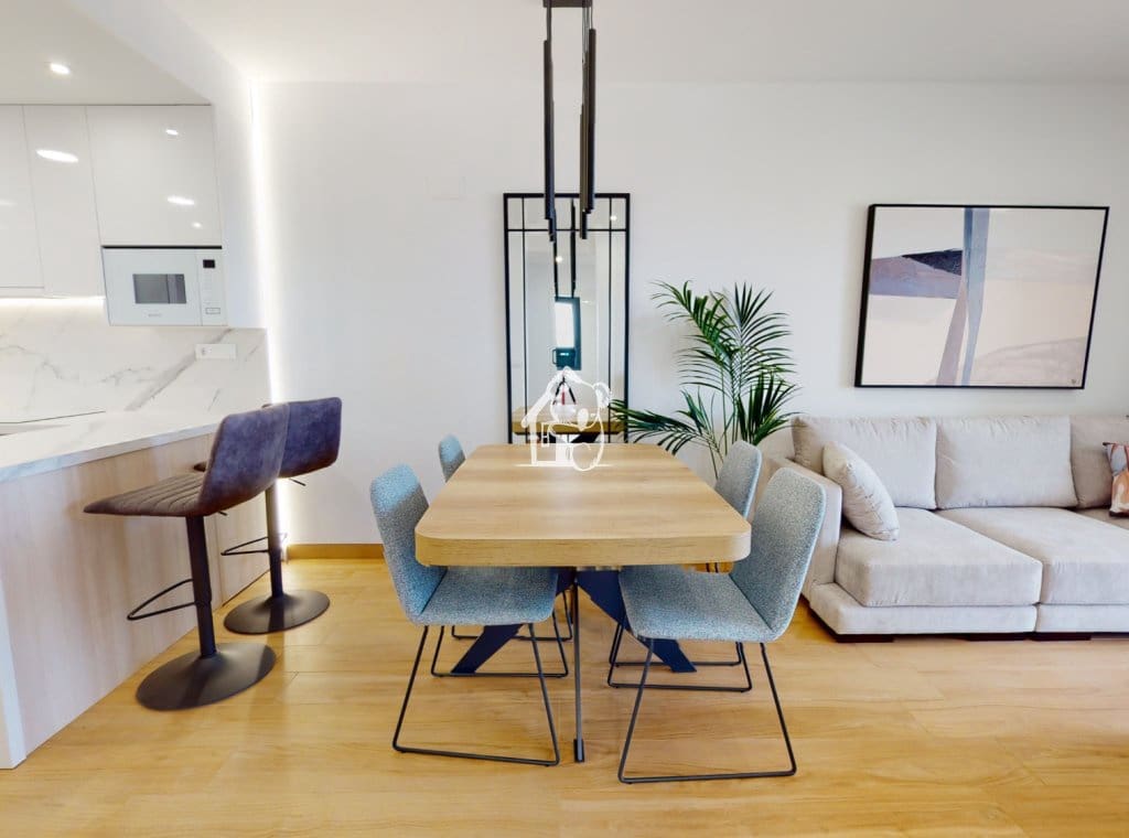 2 soveværelse Bungalow til salg i Torrevieja med swimmingpool - € 269.900 (Ref: 9374677)