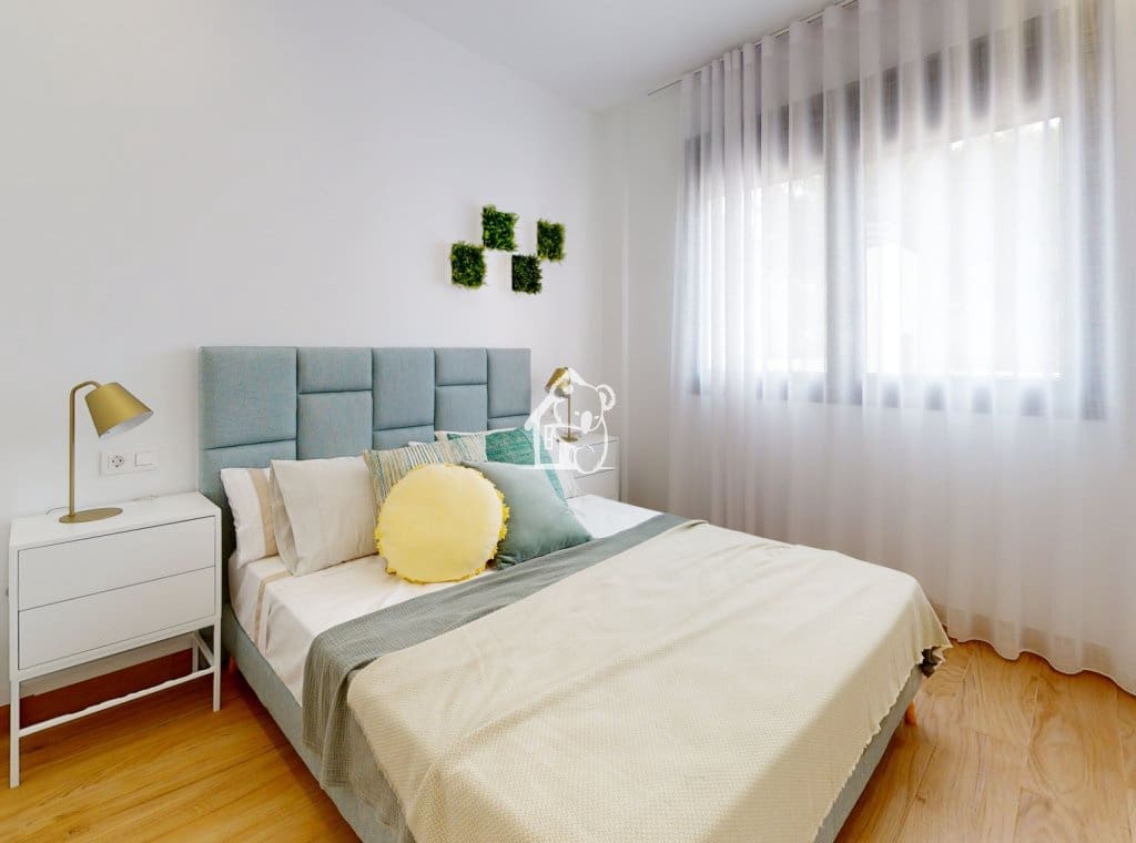 2 soveværelse Bungalow til salg i Torrevieja med swimmingpool - € 269.900 (Ref: 9374677)