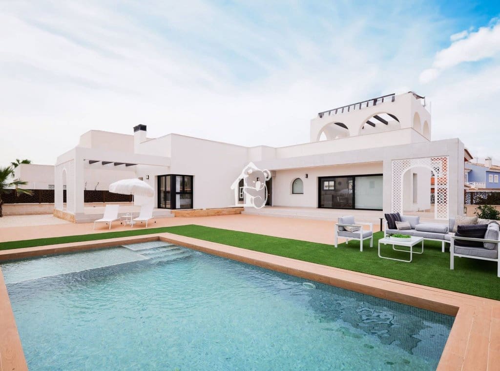 Chalet de 3 habitaciones en Ciudad Quesada en venta con piscina - 813.500 € (Ref: 9374678)