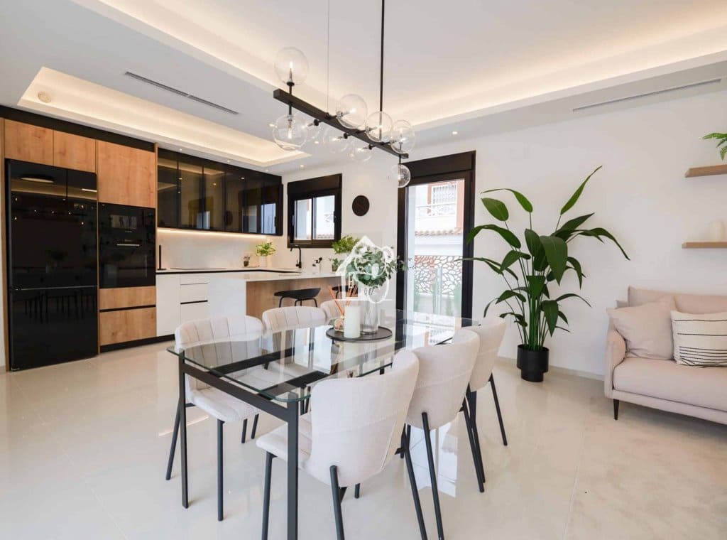 Chalet de 3 habitaciones en Ciudad Quesada en venta con piscina - 813.500 € (Ref: 9374678)