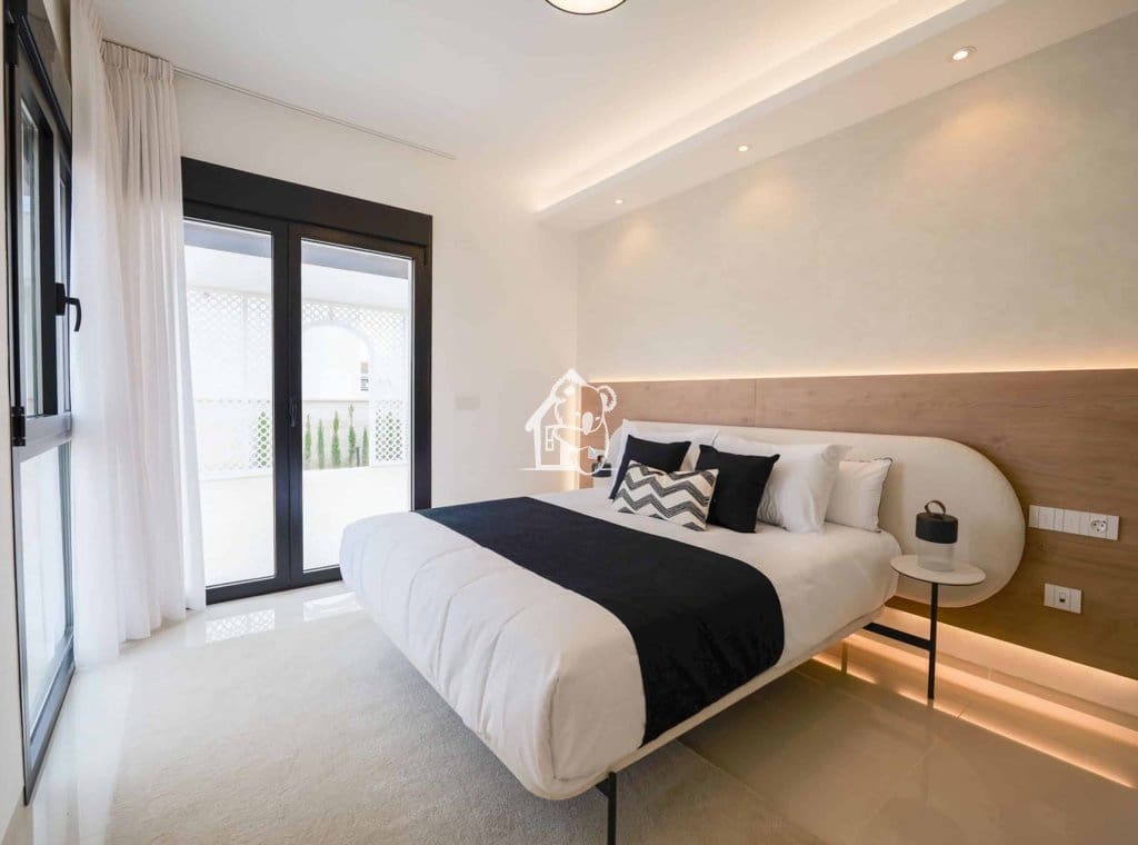 Chalet de 3 habitaciones en Ciudad Quesada en venta con piscina - 813.500 € (Ref: 9374678)