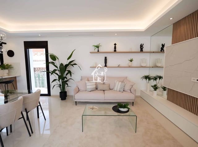 Chalet de 3 habitaciones en Ciudad Quesada, Rojales en venta con piscina - 813.500 € (Ref: 9374678)