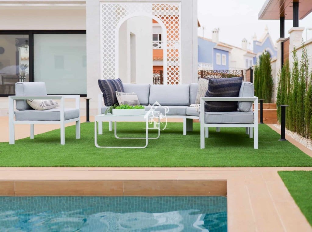 Chalet de 3 habitaciones en Ciudad Quesada en venta con piscina - 813.500 € (Ref: 9374678)