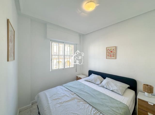 3 camera da letto Villa da affittare in Los Frutales, Torrevieja con piscina - 1.000 € (Rif: 9374681)