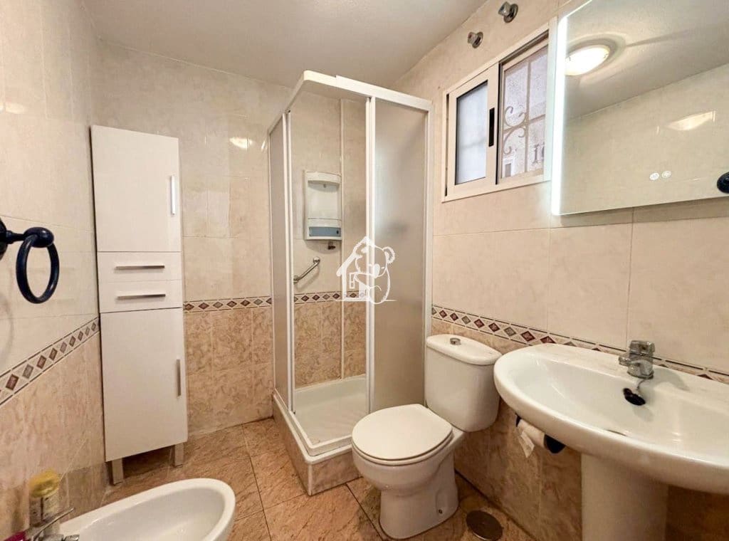 2 makuuhuone Huoneisto vuokrattavana paikassa Torrevieja mukana uima-altaan - 750 € (Ref: 9382054)