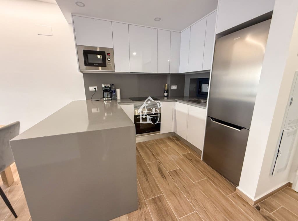 2 soveværelse Lejlighed til leje i Villamartin med swimmingpool garage - € 1.200 (Ref: 9384938)