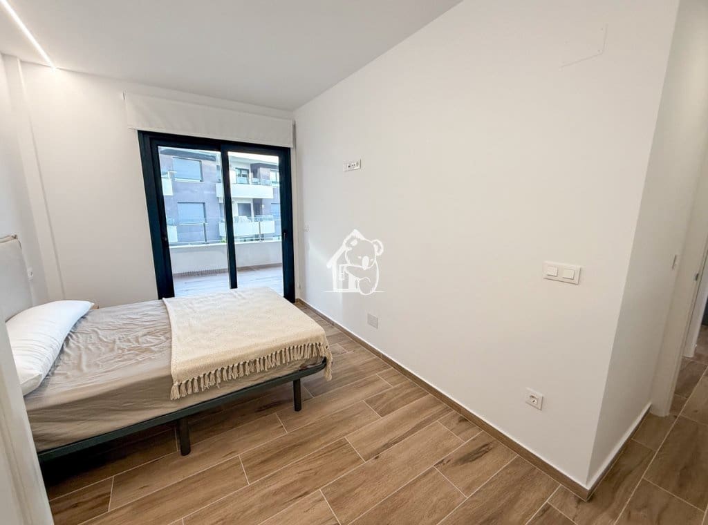 2 soveværelse Lejlighed til leje i Villamartin med swimmingpool garage - € 1.200 (Ref: 9384938)