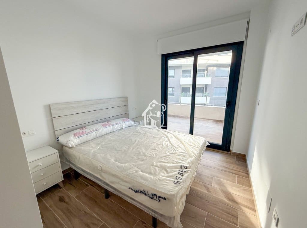 2 soveværelse Lejlighed til leje i Villamartin med swimmingpool garage - € 1.200 (Ref: 9384938)