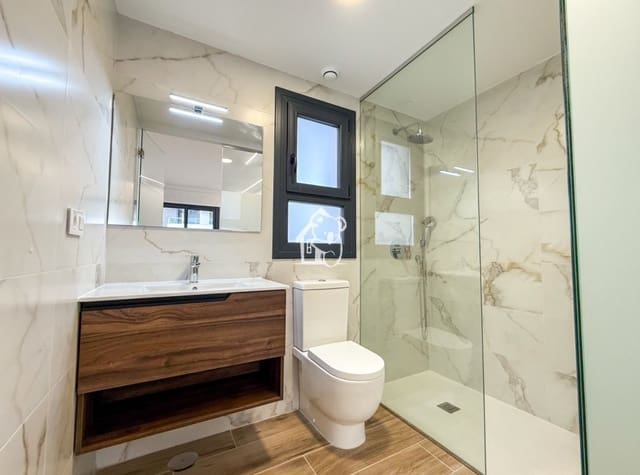 2 soveværelse Lejlighed til leje i Villamartin, Orihuela med swimmingpool garage - € 1.200 (Ref: 9384938)