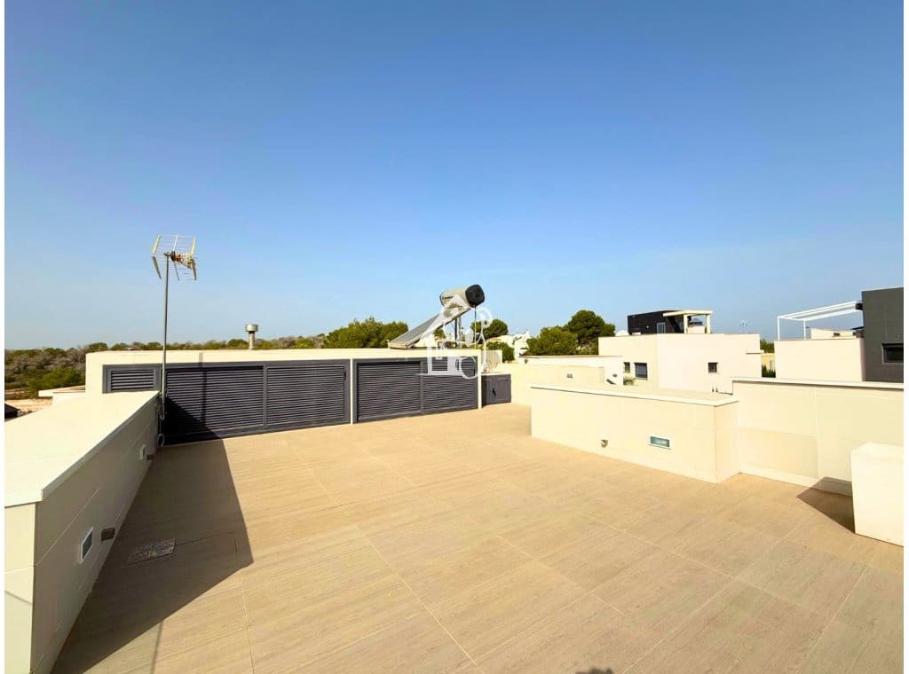 5 soveværelse Villa til salg i San Miguel de Salinas med swimmingpool garage - € 849.000 (Ref: 9387000)