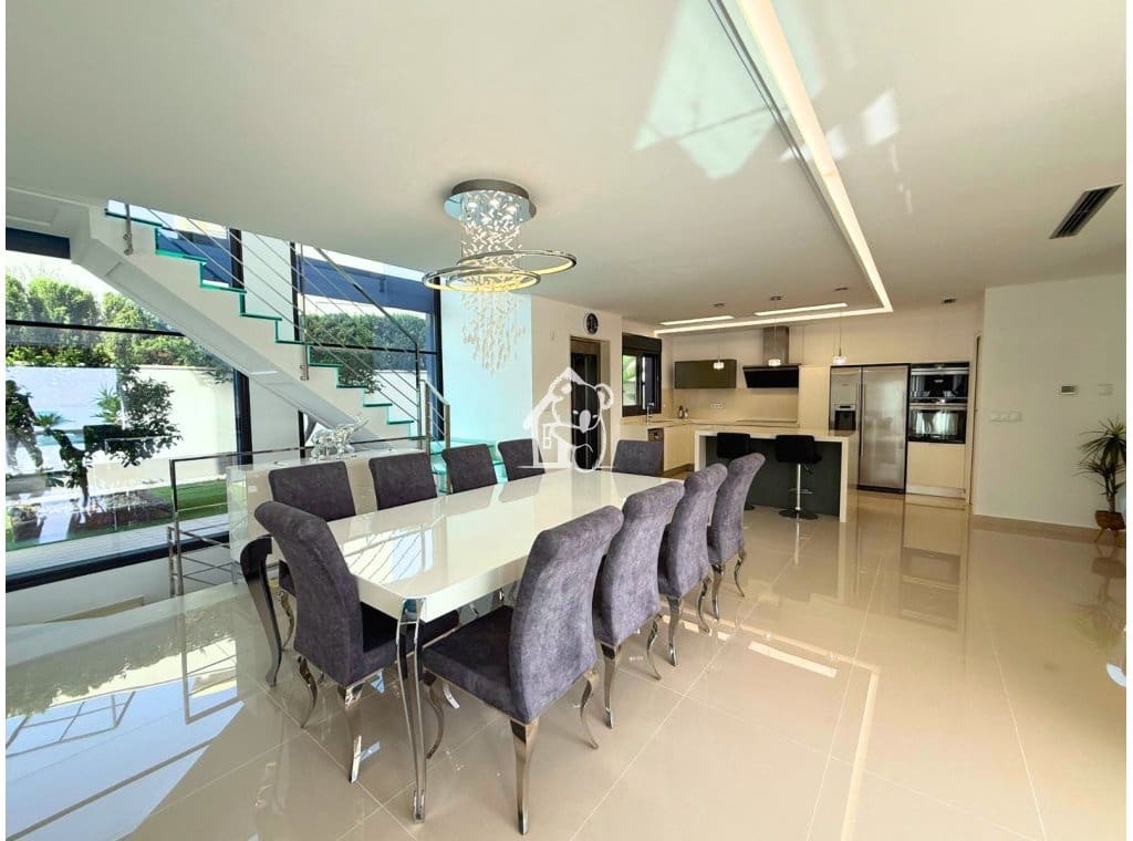 5 soveværelse Villa til salg i San Miguel de Salinas med swimmingpool garage - € 849.000 (Ref: 9387000)