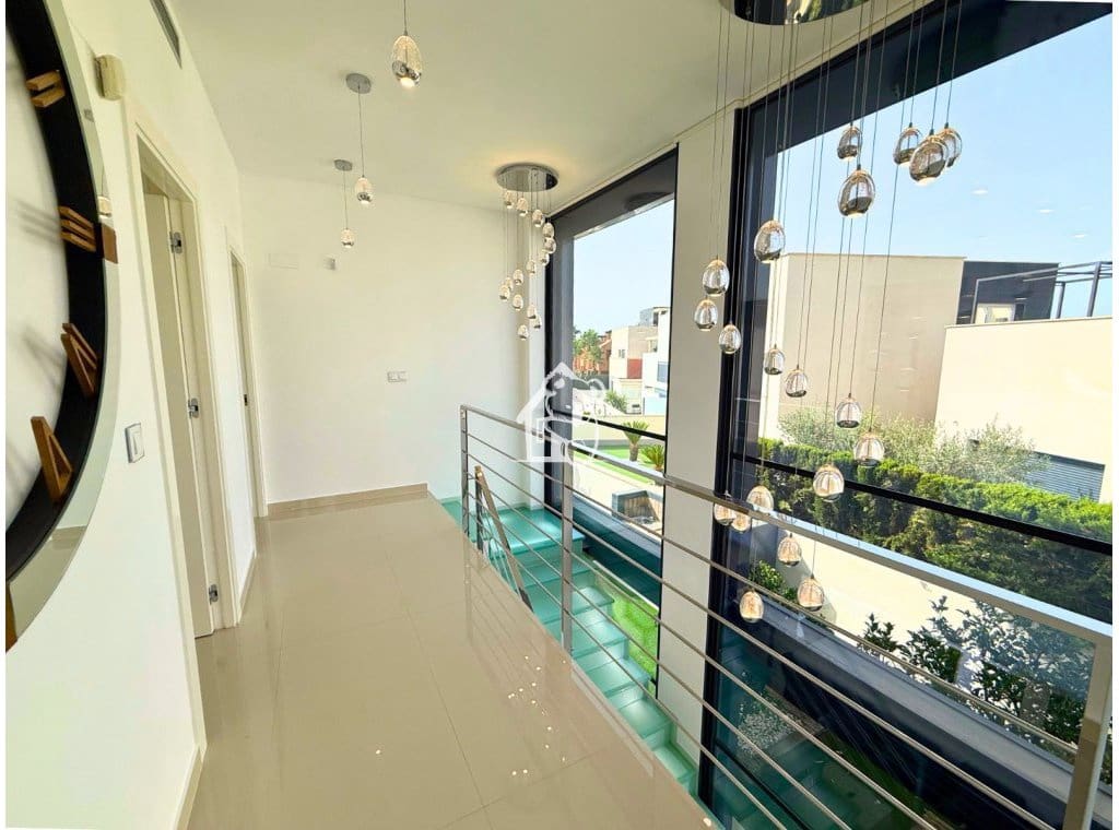 5 soveværelse Villa til salg i San Miguel de Salinas med swimmingpool garage - € 849.000 (Ref: 9387000)