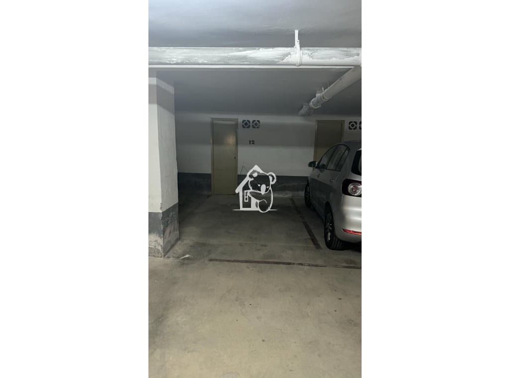 3 bedroom Penthouse for rent in Torrevieja with garage - € 2,000 (Ref: 9398004)