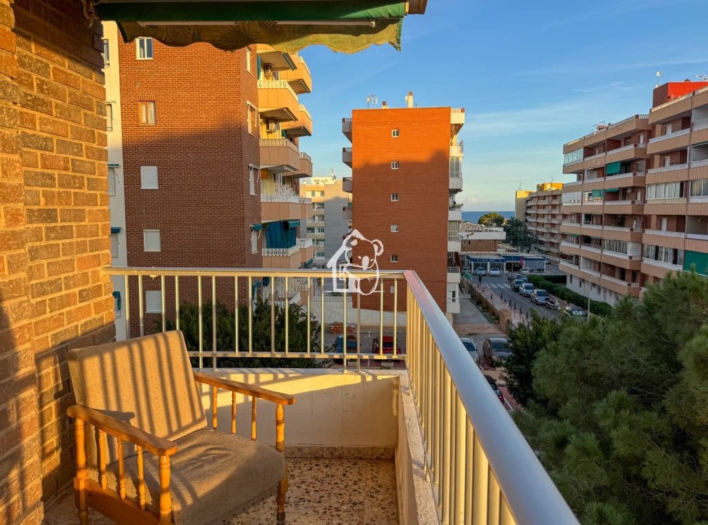 2 soverom Leilighet til leie i Orihuela Costa med svømmebasseng garasje - € 850 (Ref: 9400291)