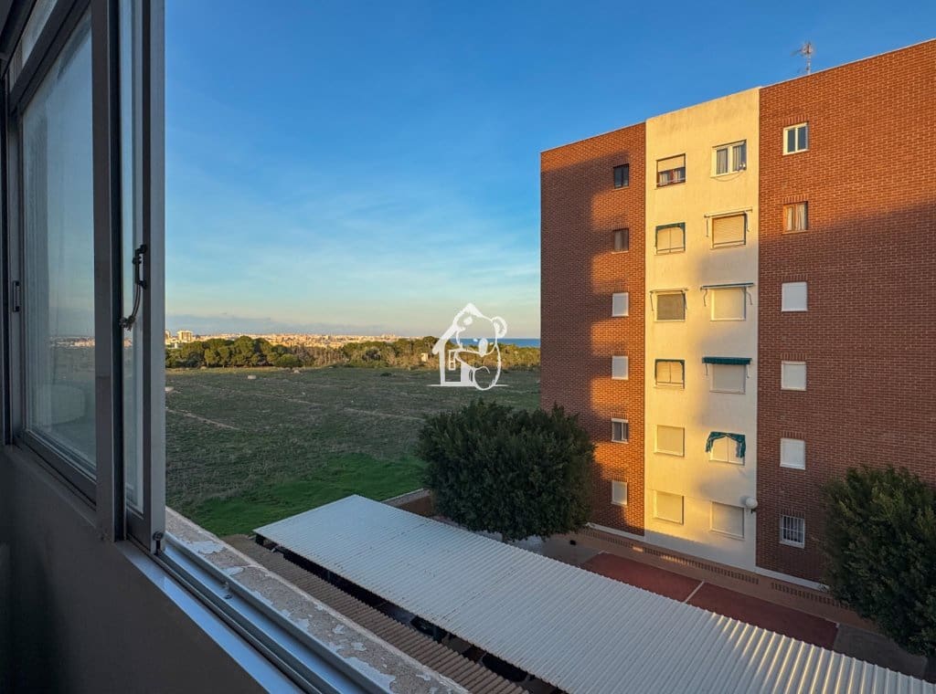 2 soverom Leilighet til leie i Orihuela Costa med svømmebasseng garasje - € 850 (Ref: 9400291)