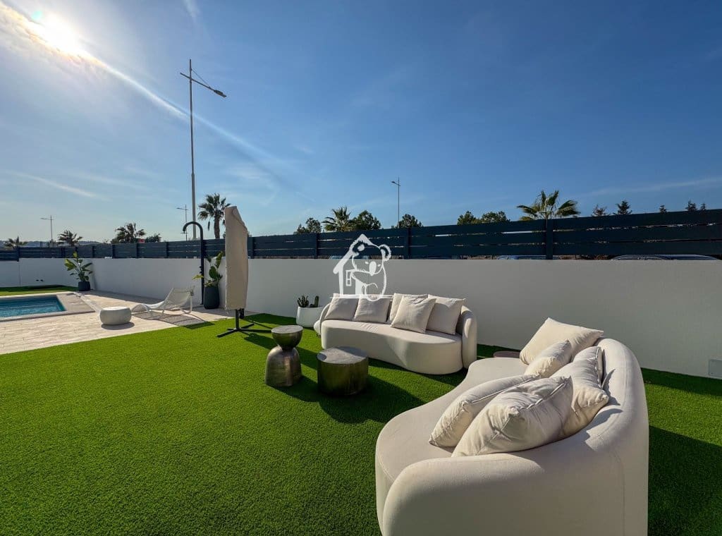 3 chambre Villa/Maison à vendre à San Miguel de Salinas avec piscine - 429 900 € (Ref: 9402787)