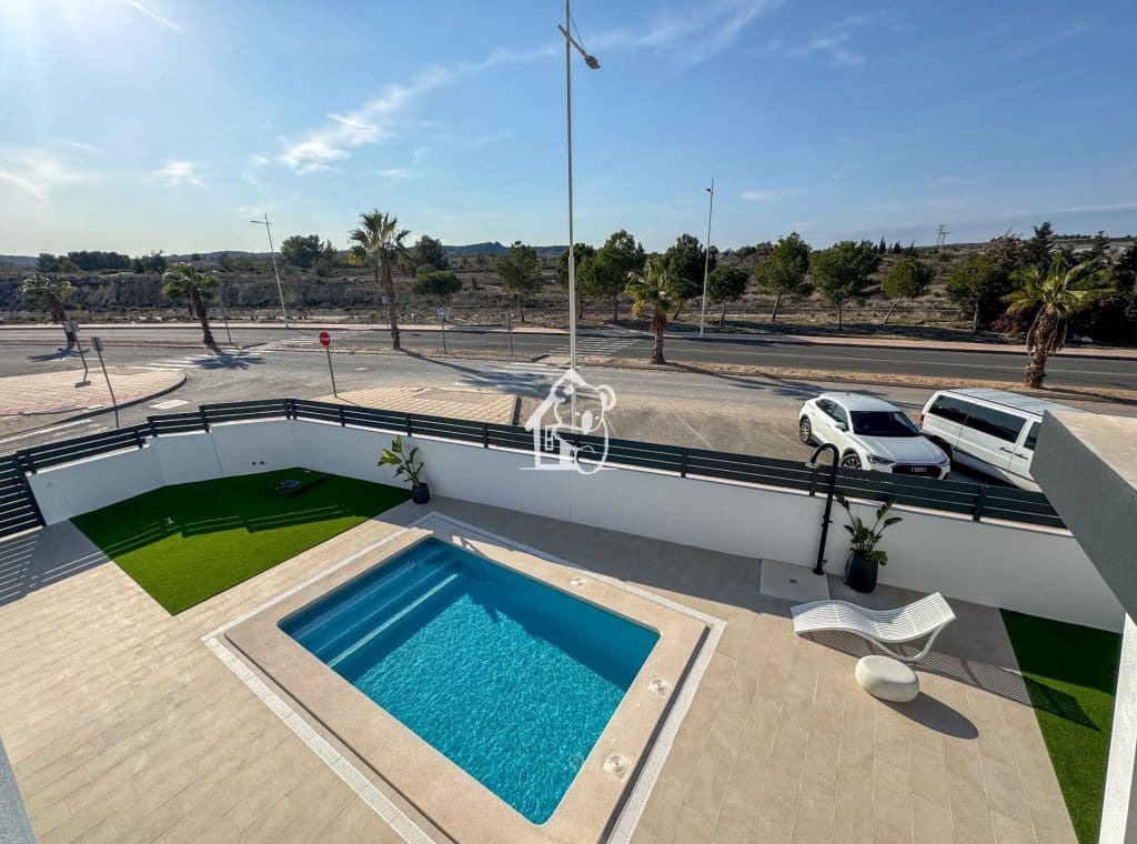 3 chambre Villa/Maison à vendre à San Miguel de Salinas avec piscine - 429 900 € (Ref: 9402787)