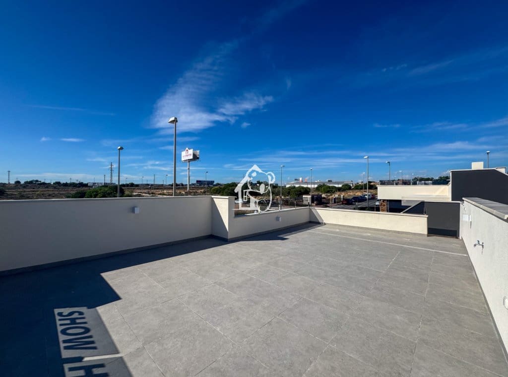 3 Zimmer Villa zu verkaufen in Ciudad Quesada mit Pool - 496.000 € (Ref: 9402788)