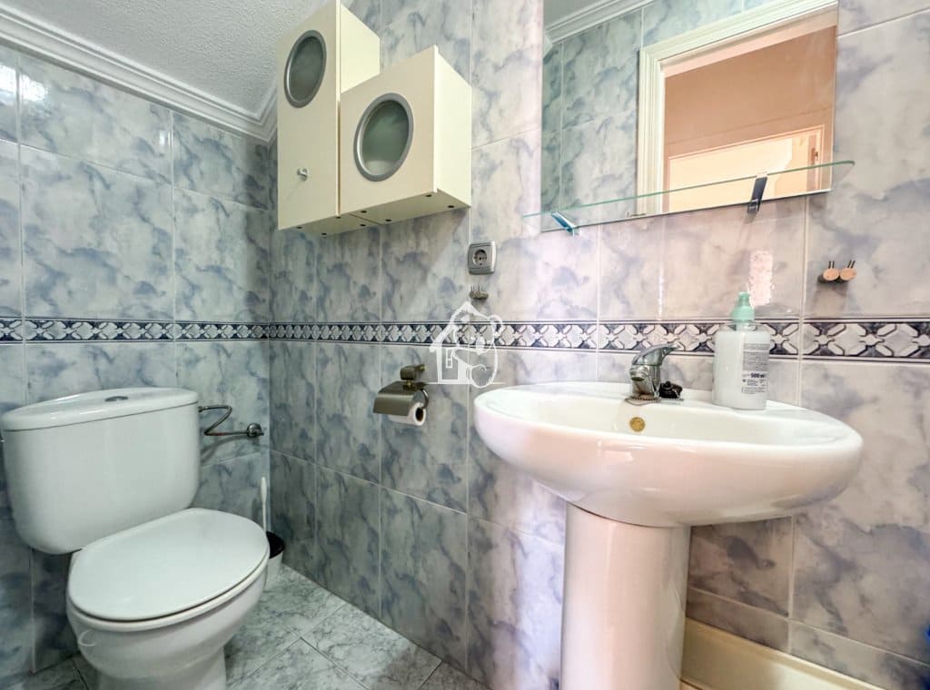 2 bedroom Townhouse for rent in Cabo Roig with pool - € 1,050 (Ref: 9402791)