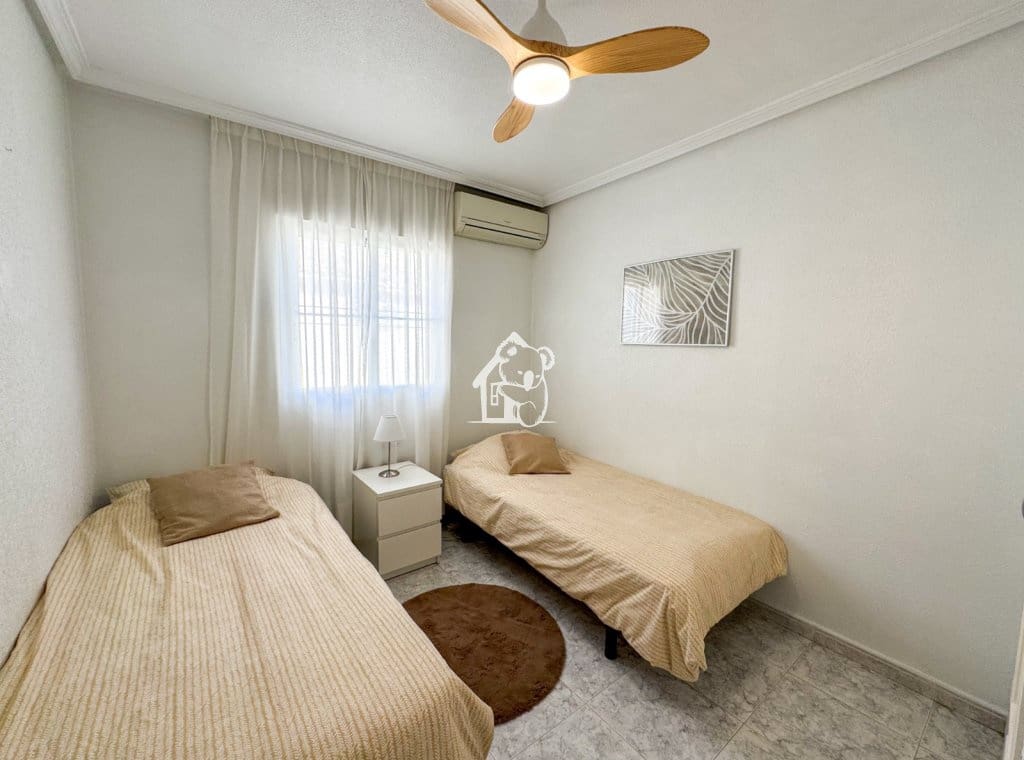 2 bedroom Townhouse for rent in Cabo Roig with pool - € 1,050 (Ref: 9402791)