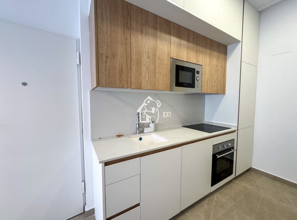 1 slaapkamer Strandappartement te huur in La Mata met zwembad - € 800 (Ref: 9402920)