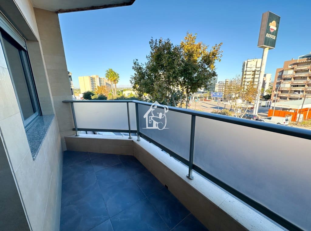 2 bedroom Flat for rent in Guardamar del Segura with garage - € 900 (Ref: 9403025)