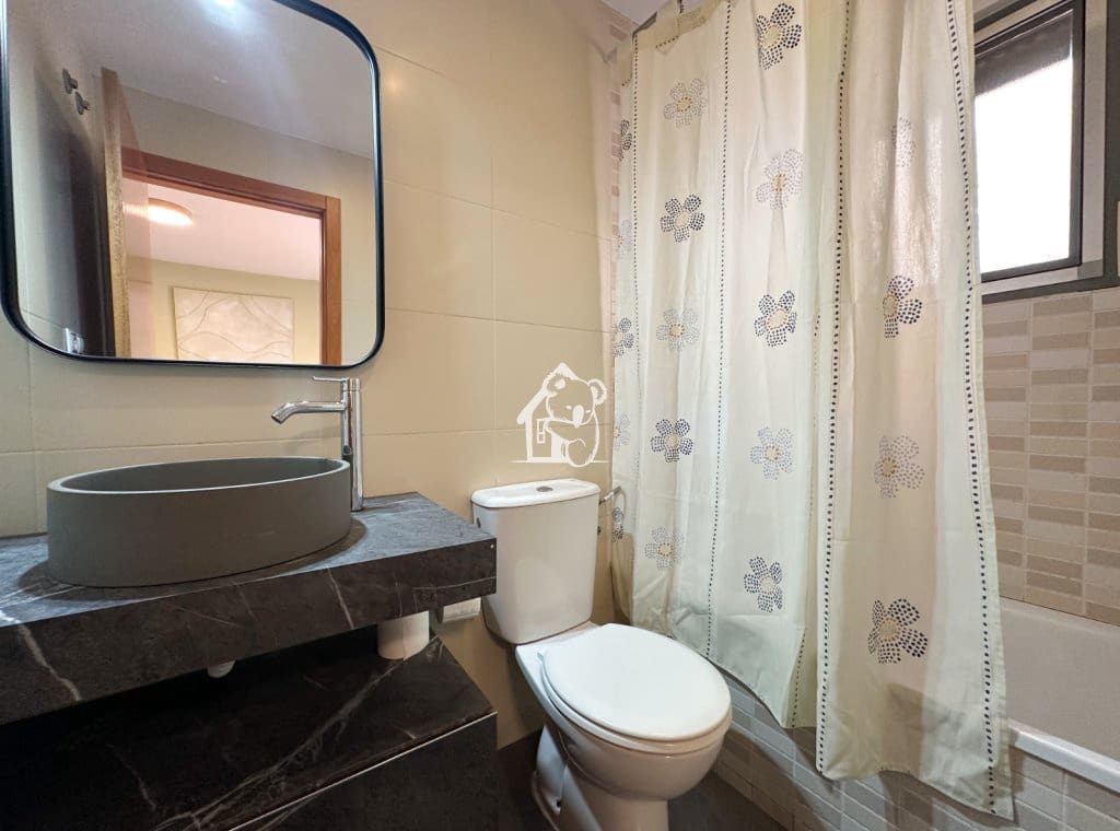 2 bedroom Flat for rent in Guardamar del Segura with garage - € 900 (Ref: 9403025)