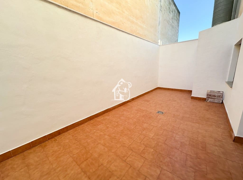2 bedroom Flat for rent in Guardamar del Segura with garage - € 900 (Ref: 9403025)