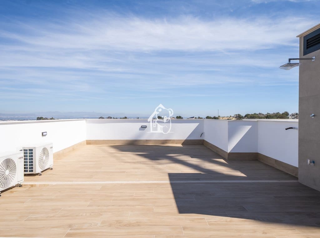 3 soveværelse Villa til salg i Algorfa med swimmingpool - € 465.000 (Ref: 9406059)